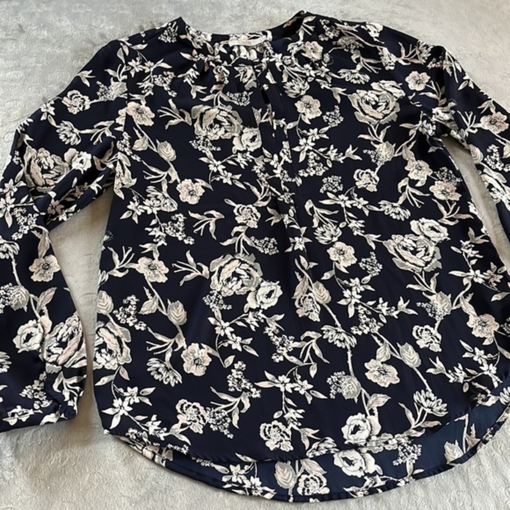 Dalia Navy‎ Gray Floral Blouse Size S